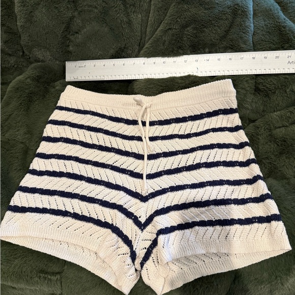 aerie Pants - Aerie FREE WITH ANY BUNDLE Crochet Knit Navy and White Shorts